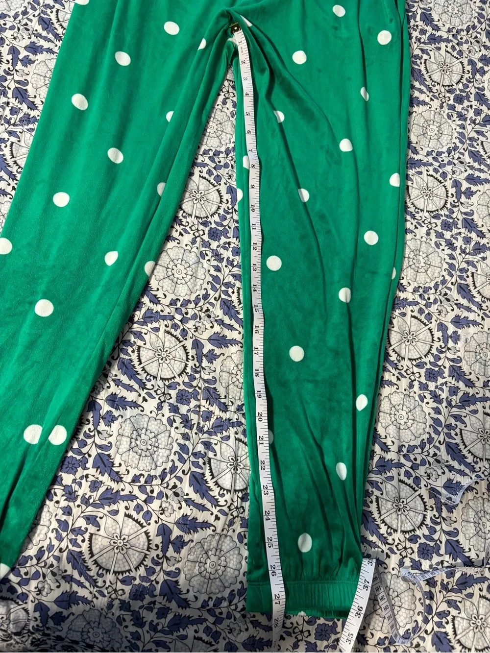 Size small women's Green Polka Dot 'Merry' Velour Pajama Set worn once see match